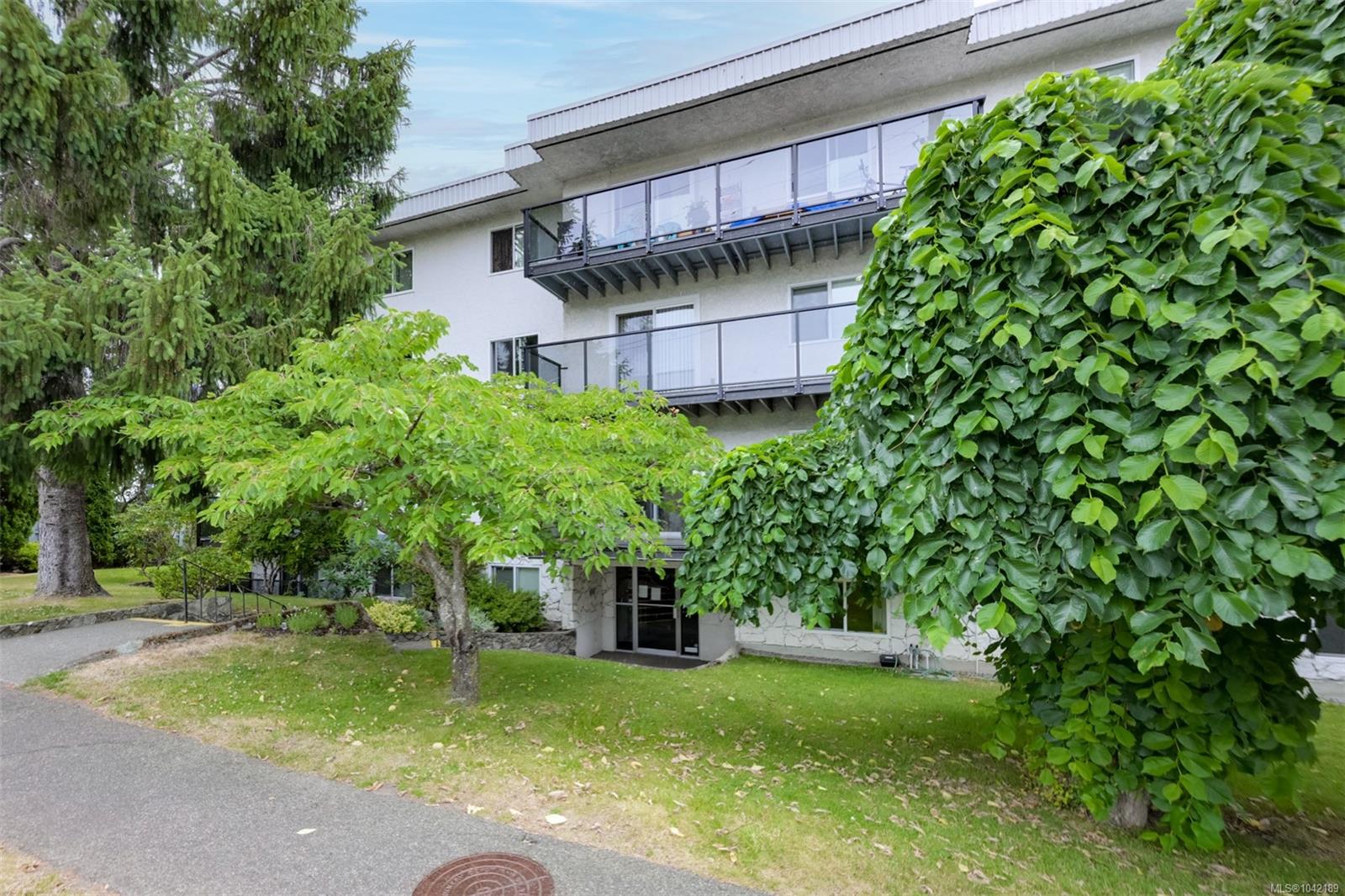 859 Carrie St #403