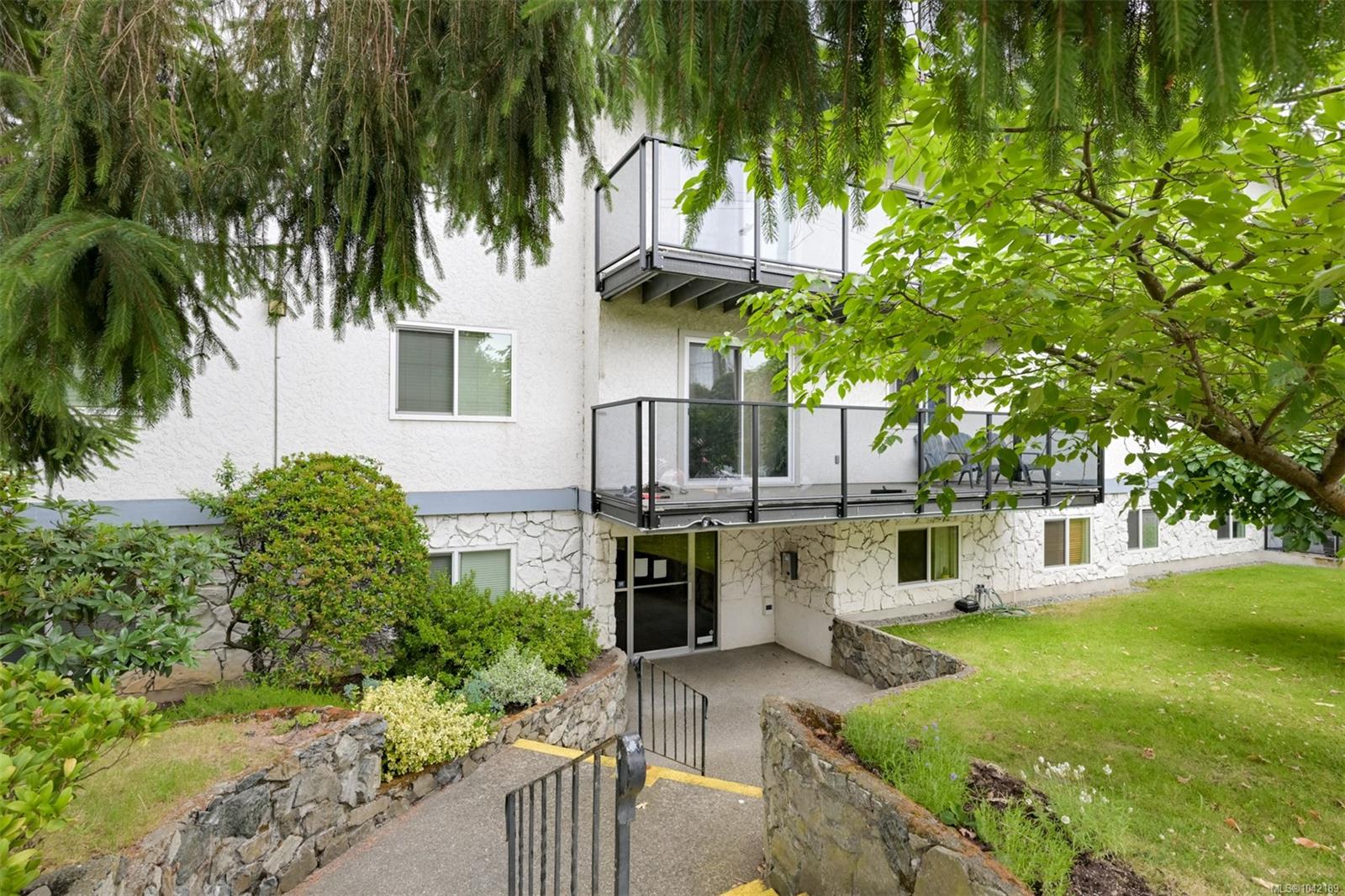 859 Carrie St #403