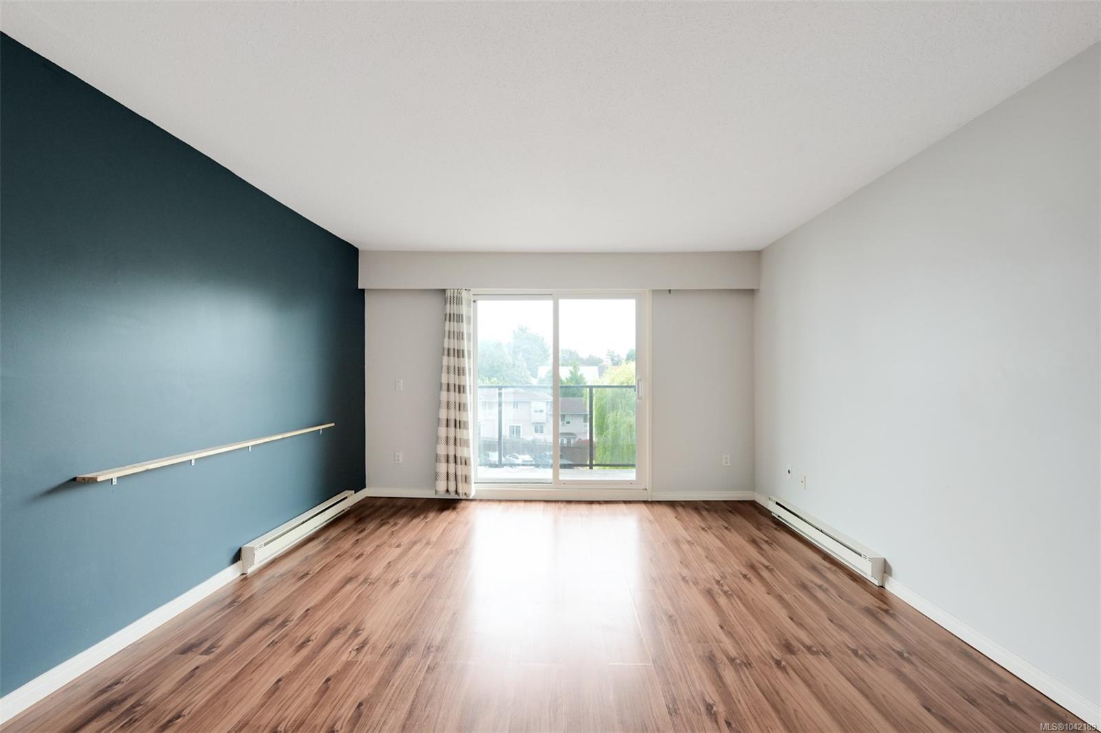 859 Carrie St #403