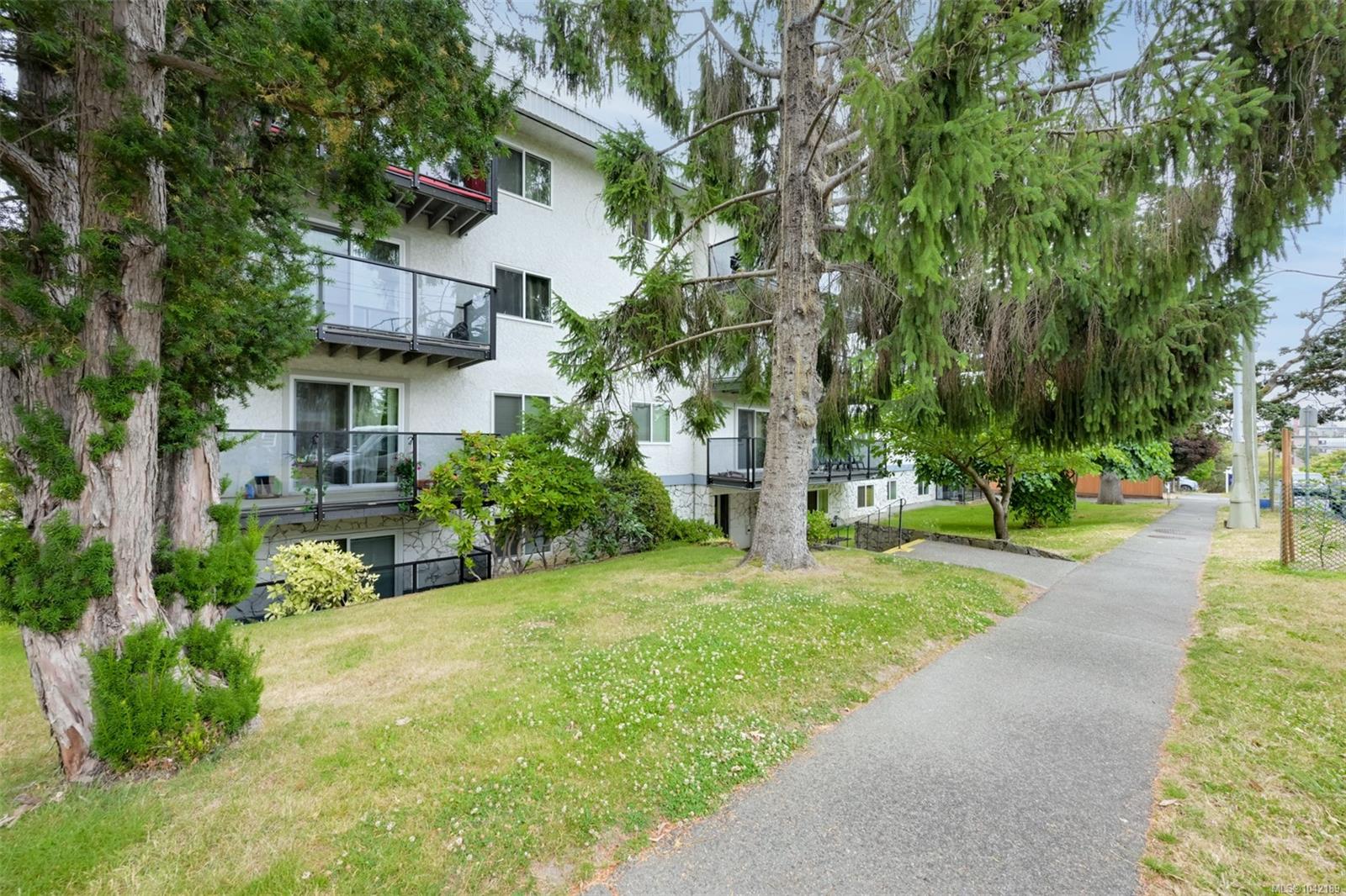 859 Carrie St #403