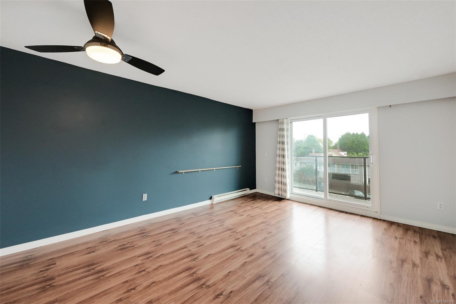 859 Carrie St #403