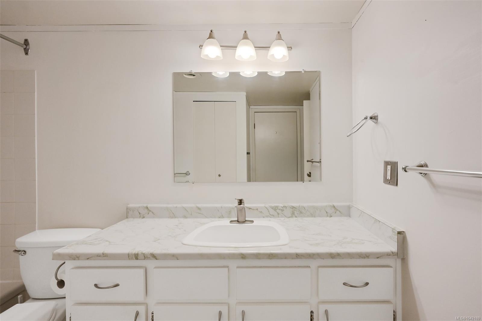 859 Carrie St #403