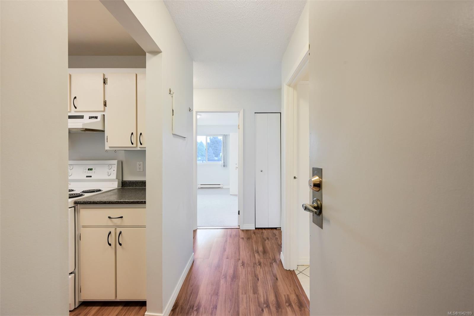 859 Carrie St #403