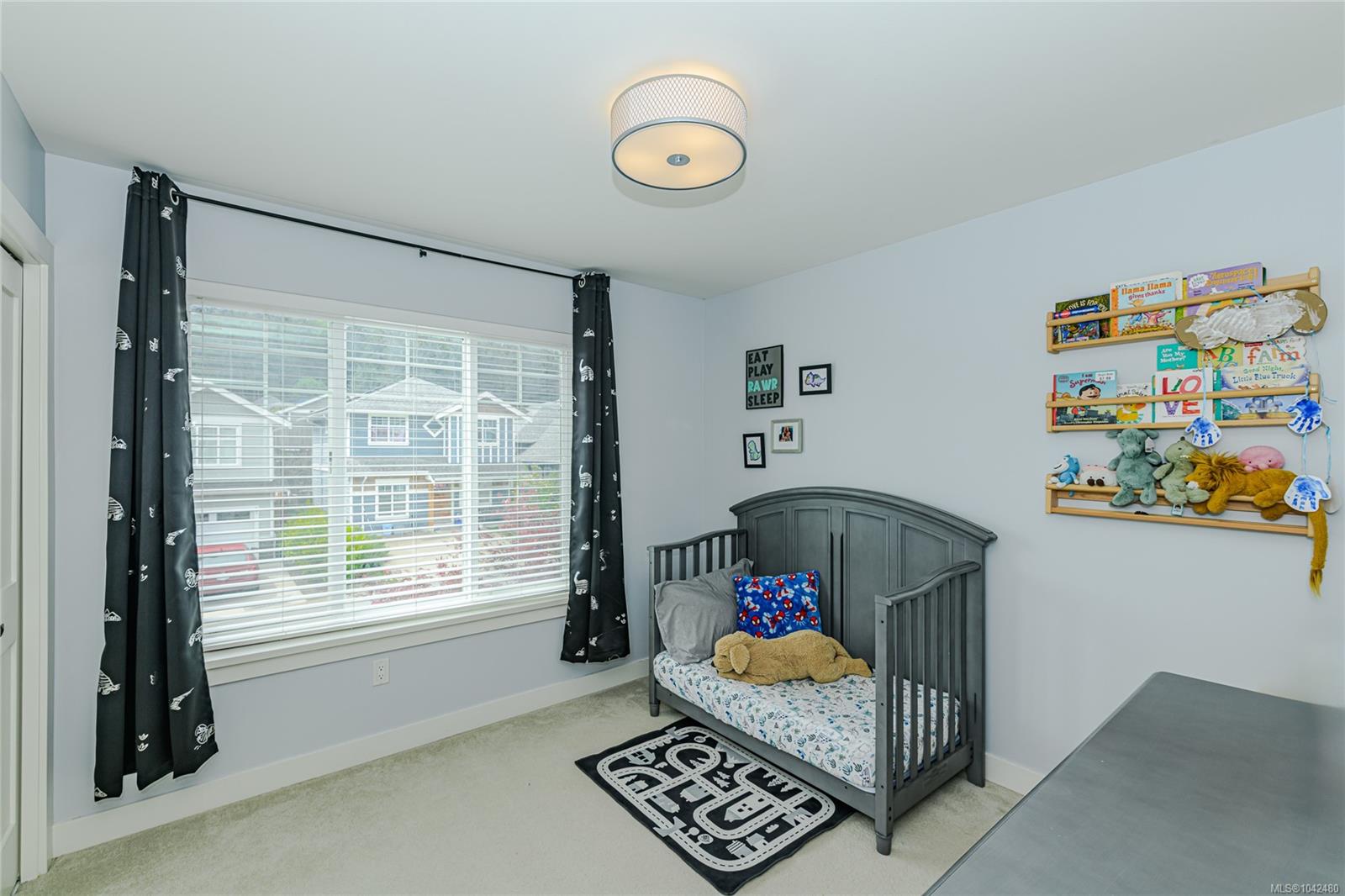 2922 Burlington Cres