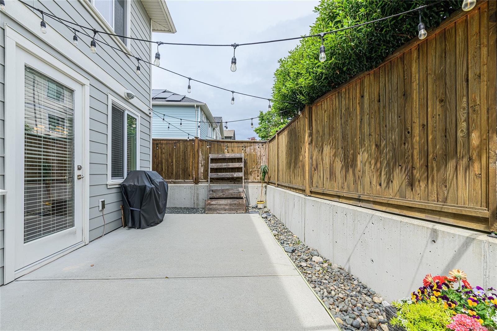 2922 Burlington Cres