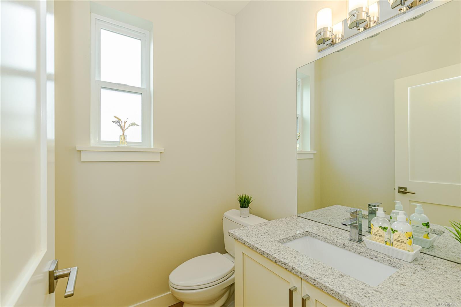2922 Burlington Cres