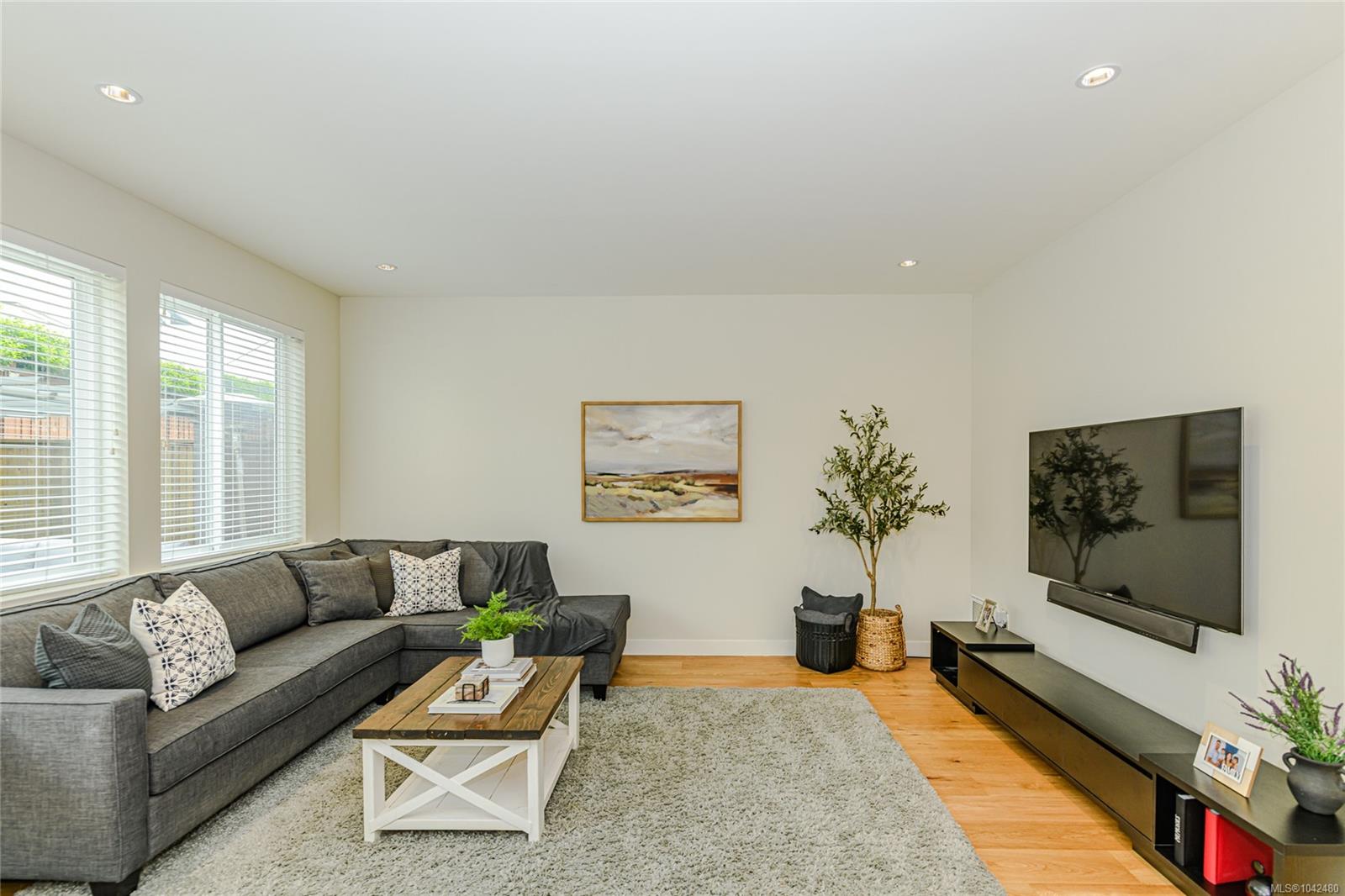 2922 Burlington Cres