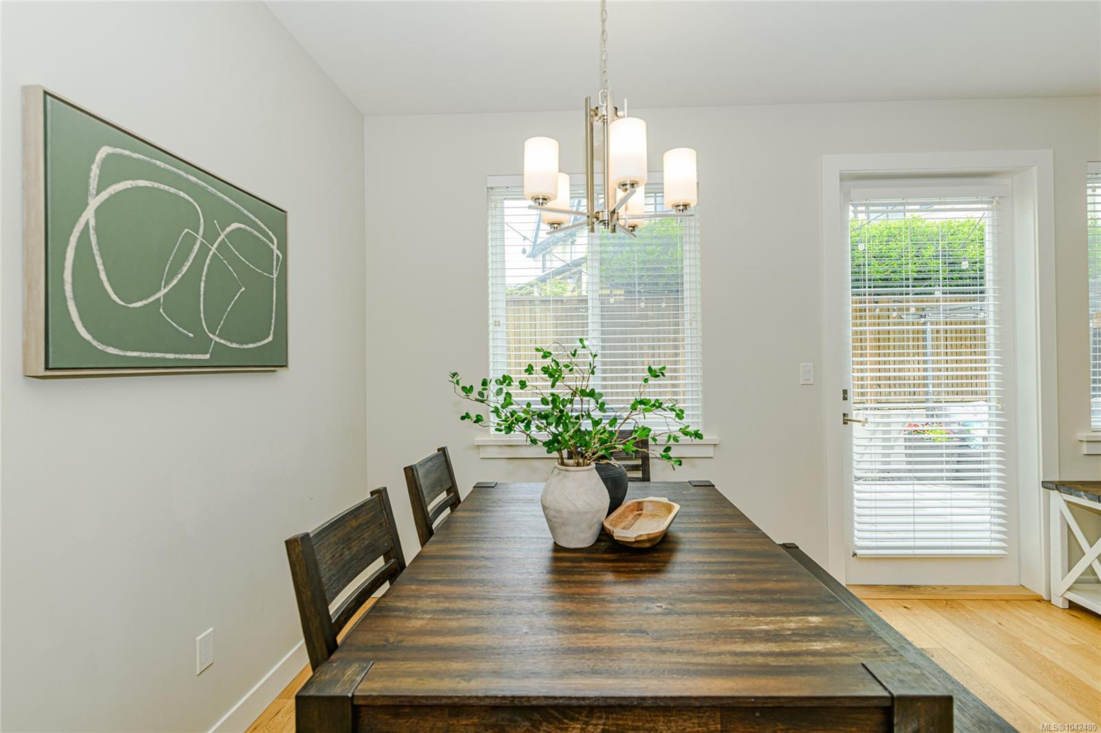 2922 Burlington Cres