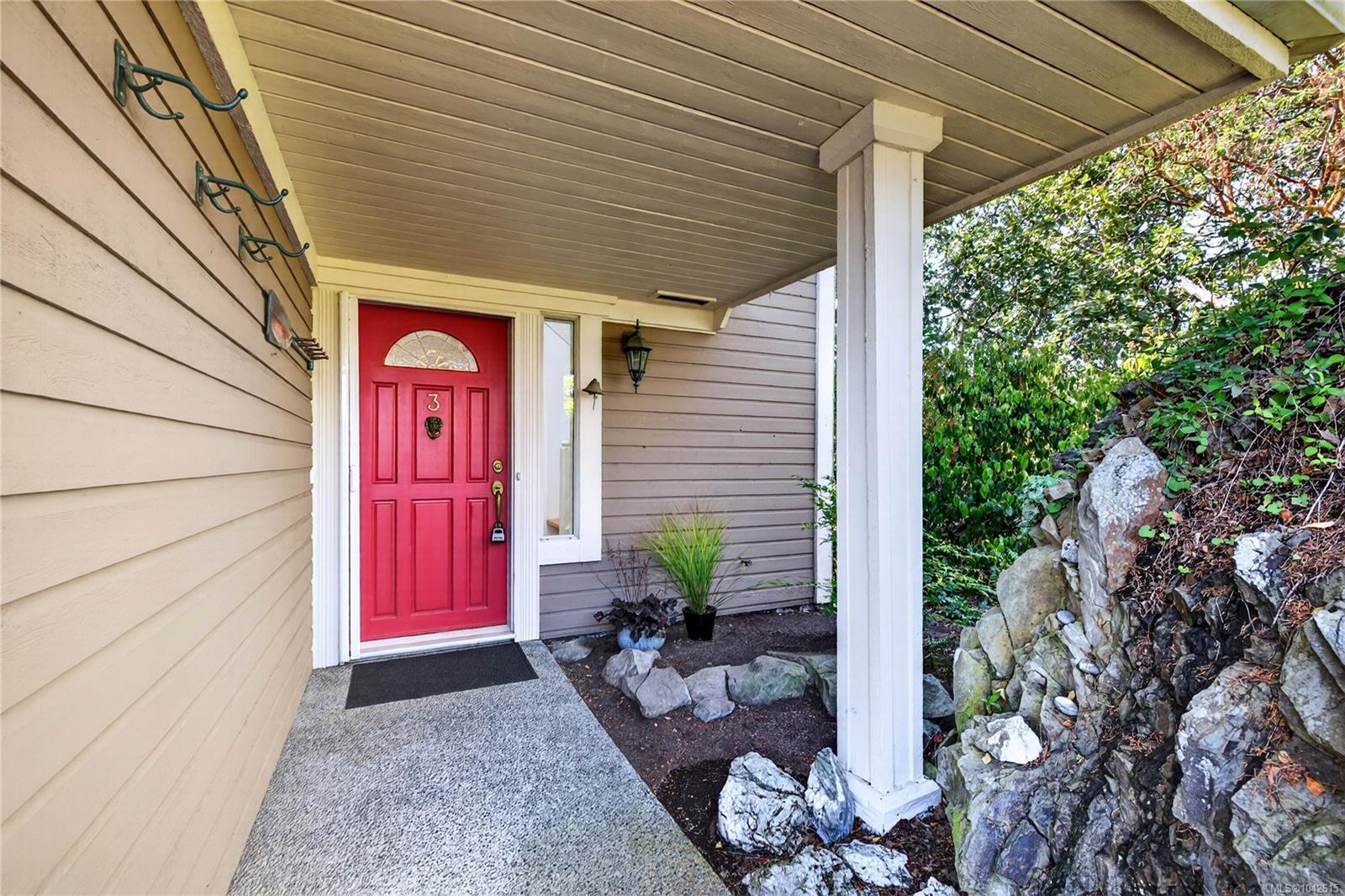 111 Fulford-Ganges Rd #3