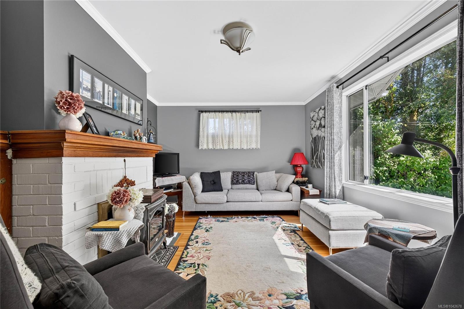 2401 Fulford-Ganges Rd