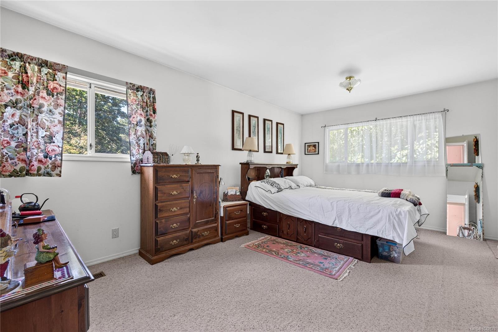 2401 Fulford-Ganges Rd