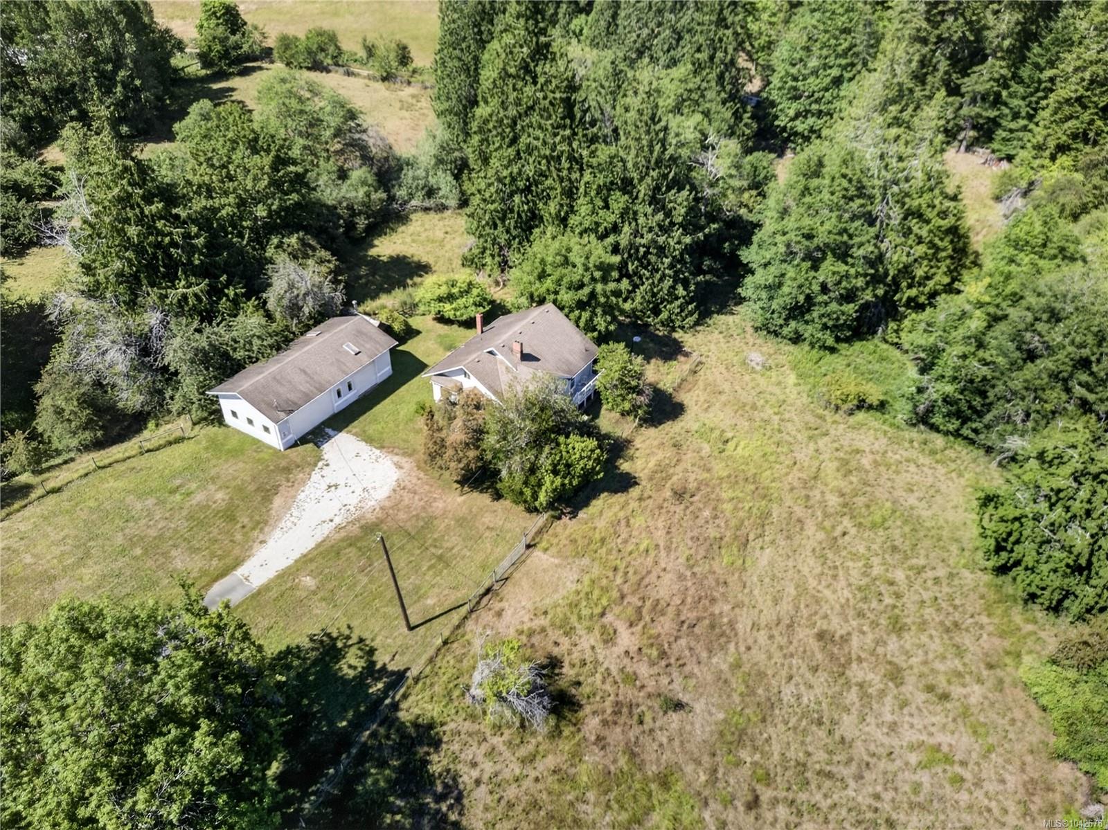 2401 Fulford-Ganges Rd