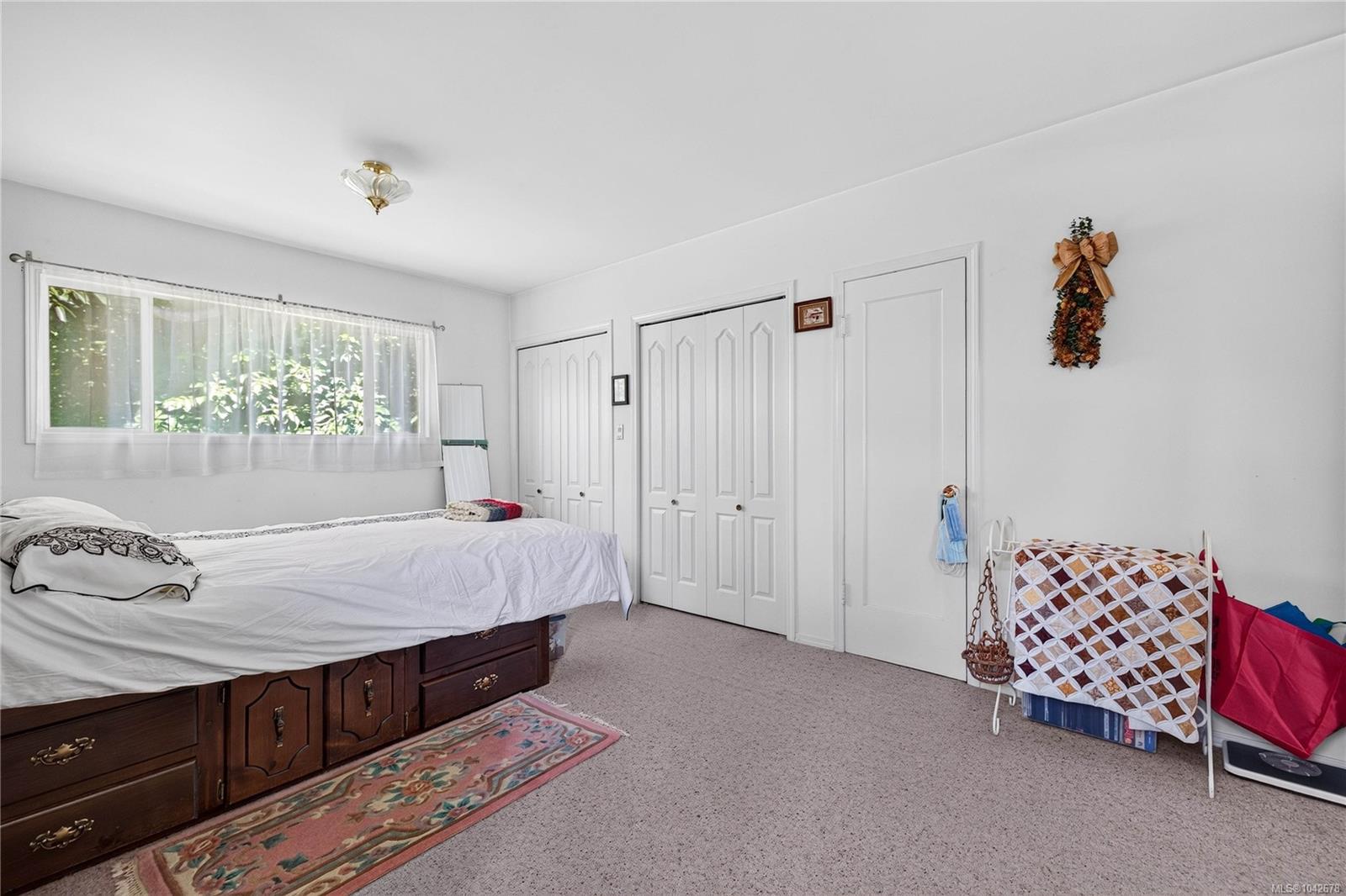 2401 Fulford-Ganges Rd