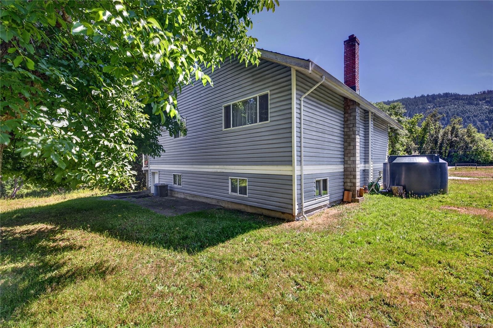 2401 Fulford-Ganges Rd