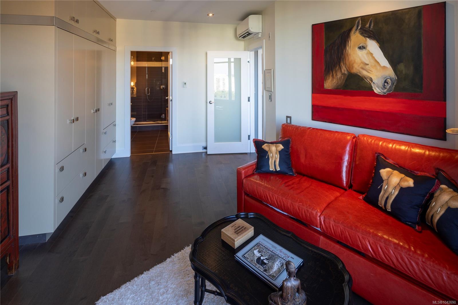 847 Dunsmuir Rd #801