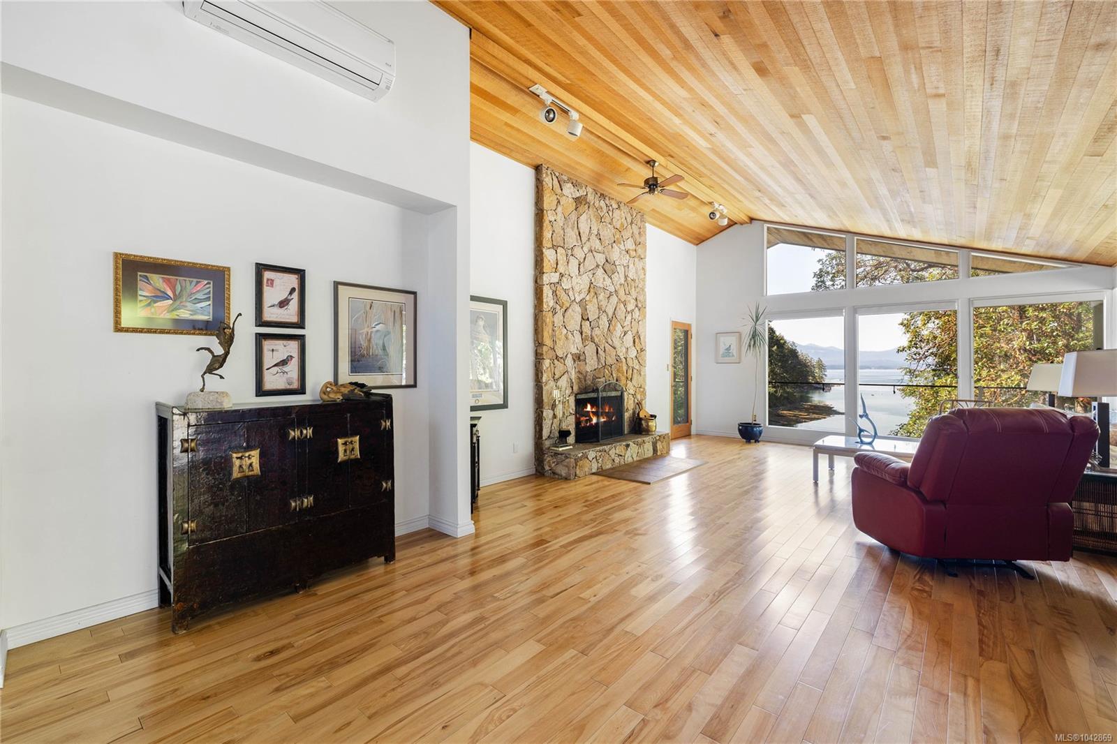 212 Sunset Dr