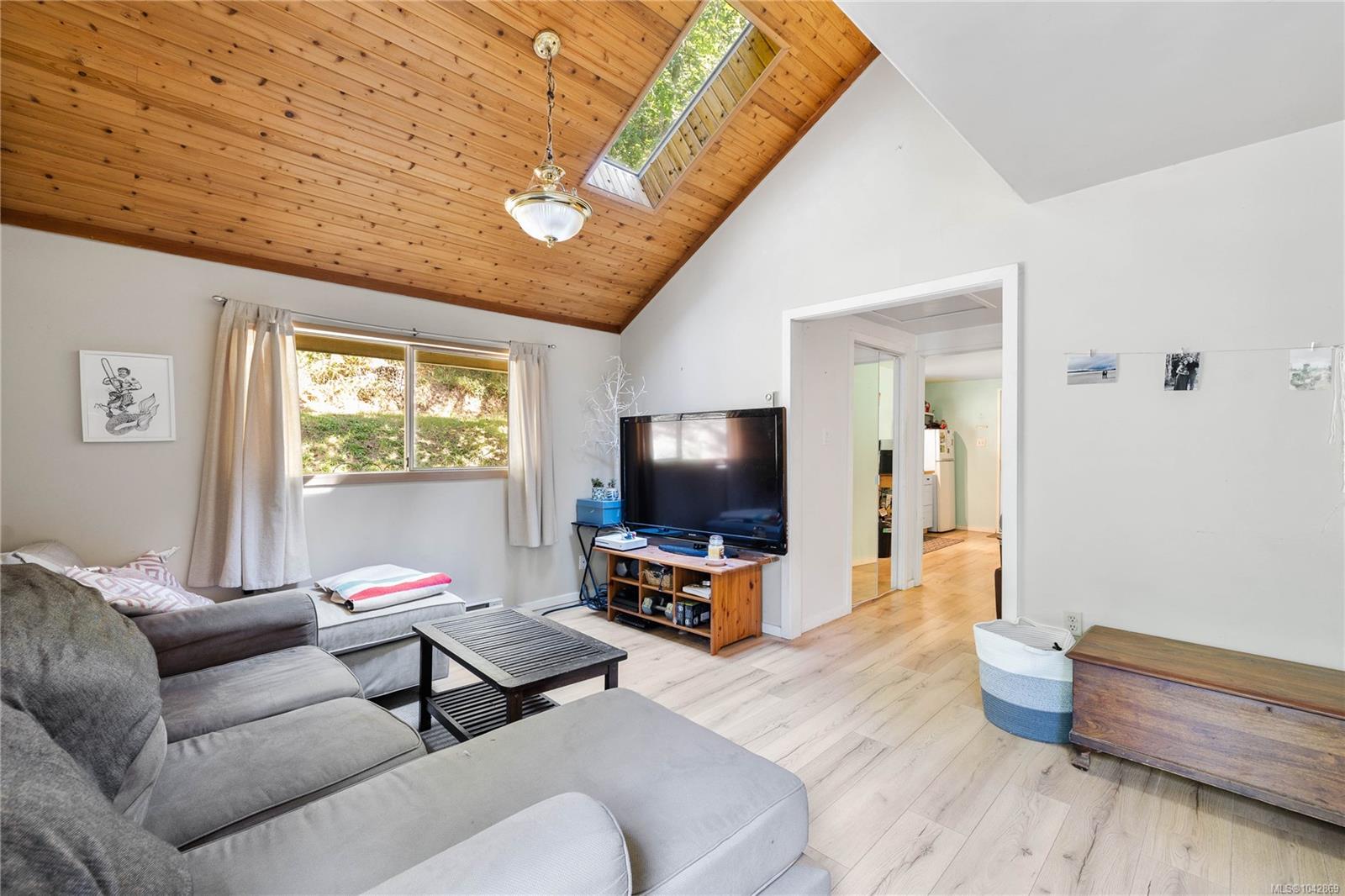 212 Sunset Dr