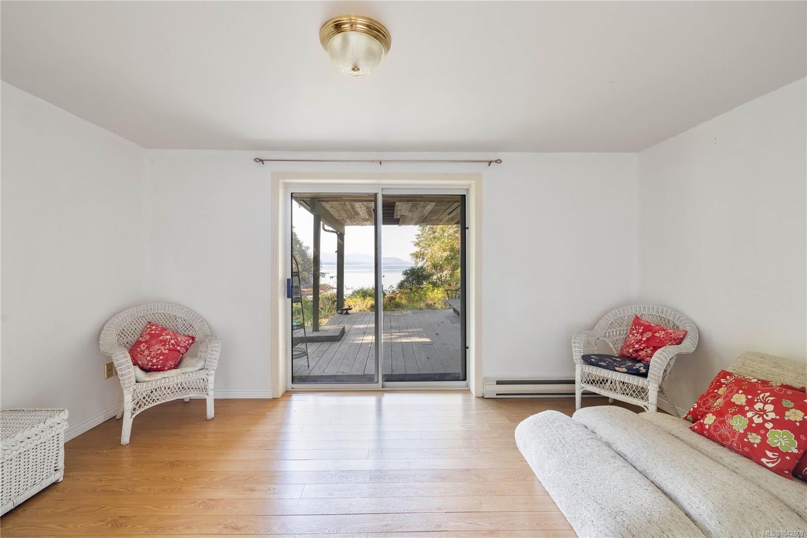 212 Sunset Dr