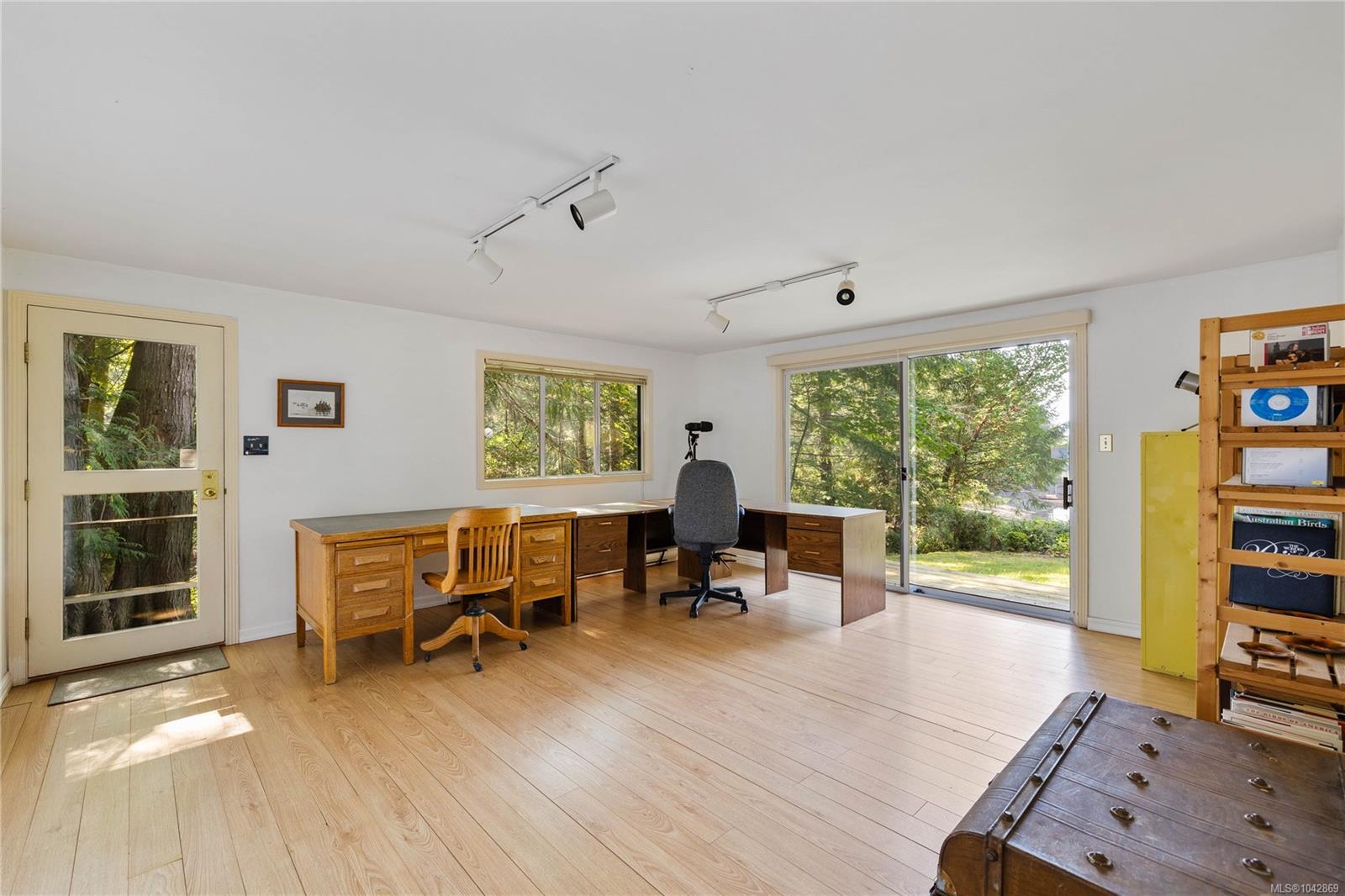 212 Sunset Dr