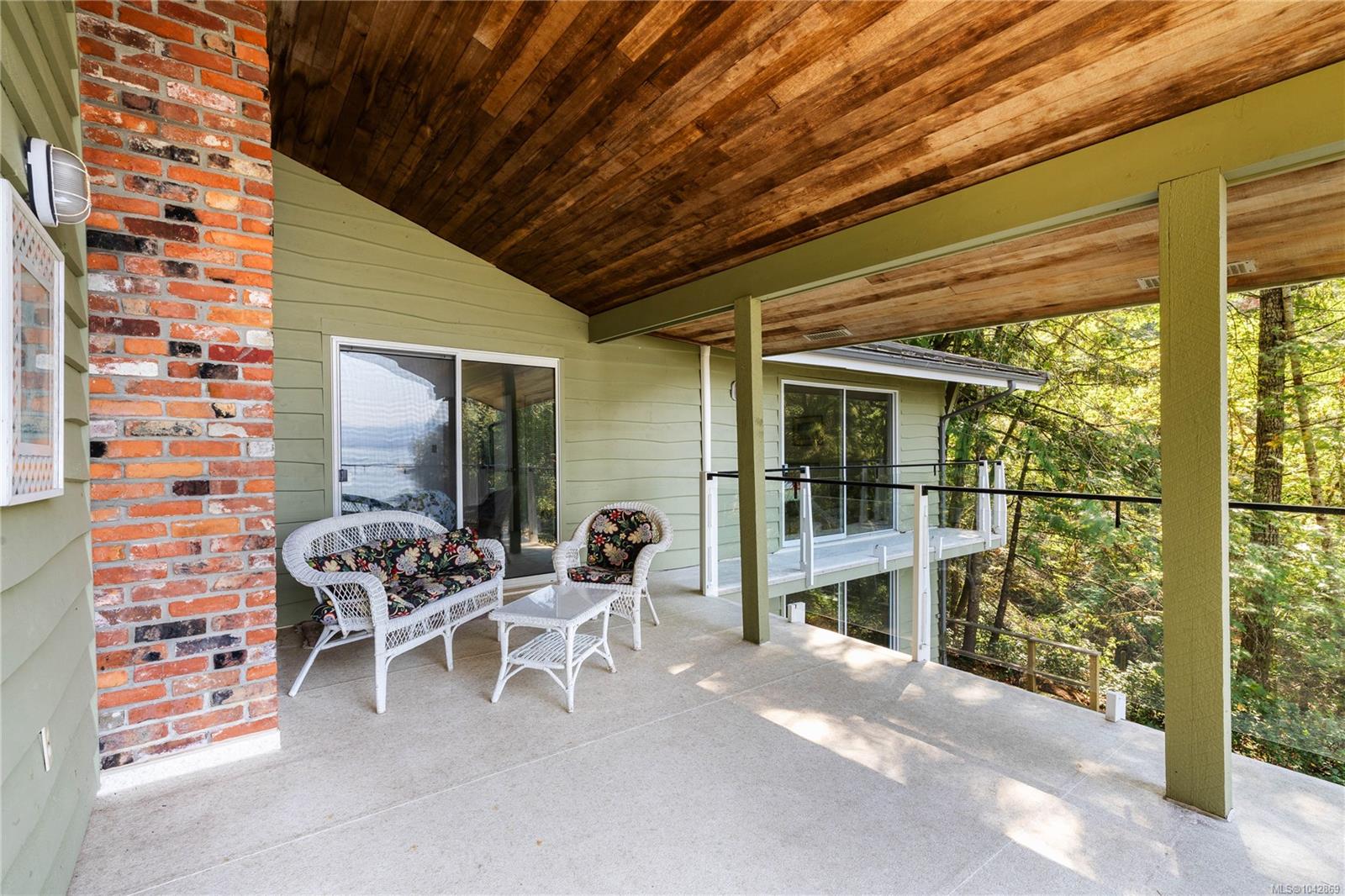 212 Sunset Dr