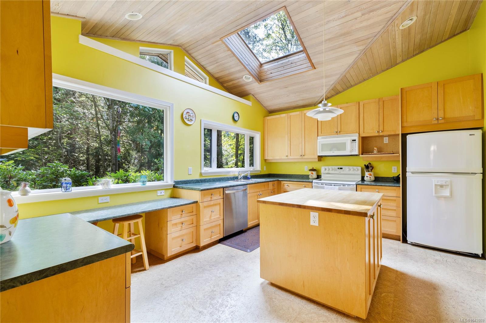 212 Sunset Dr