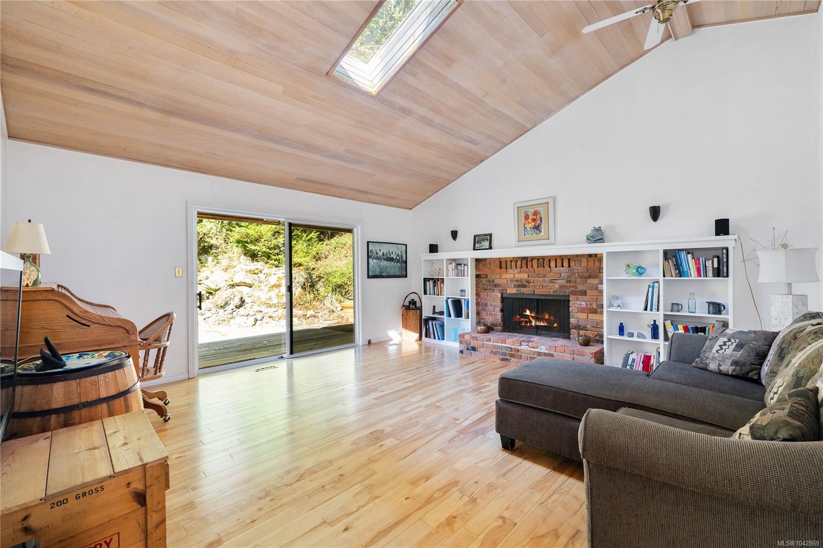 212 Sunset Dr