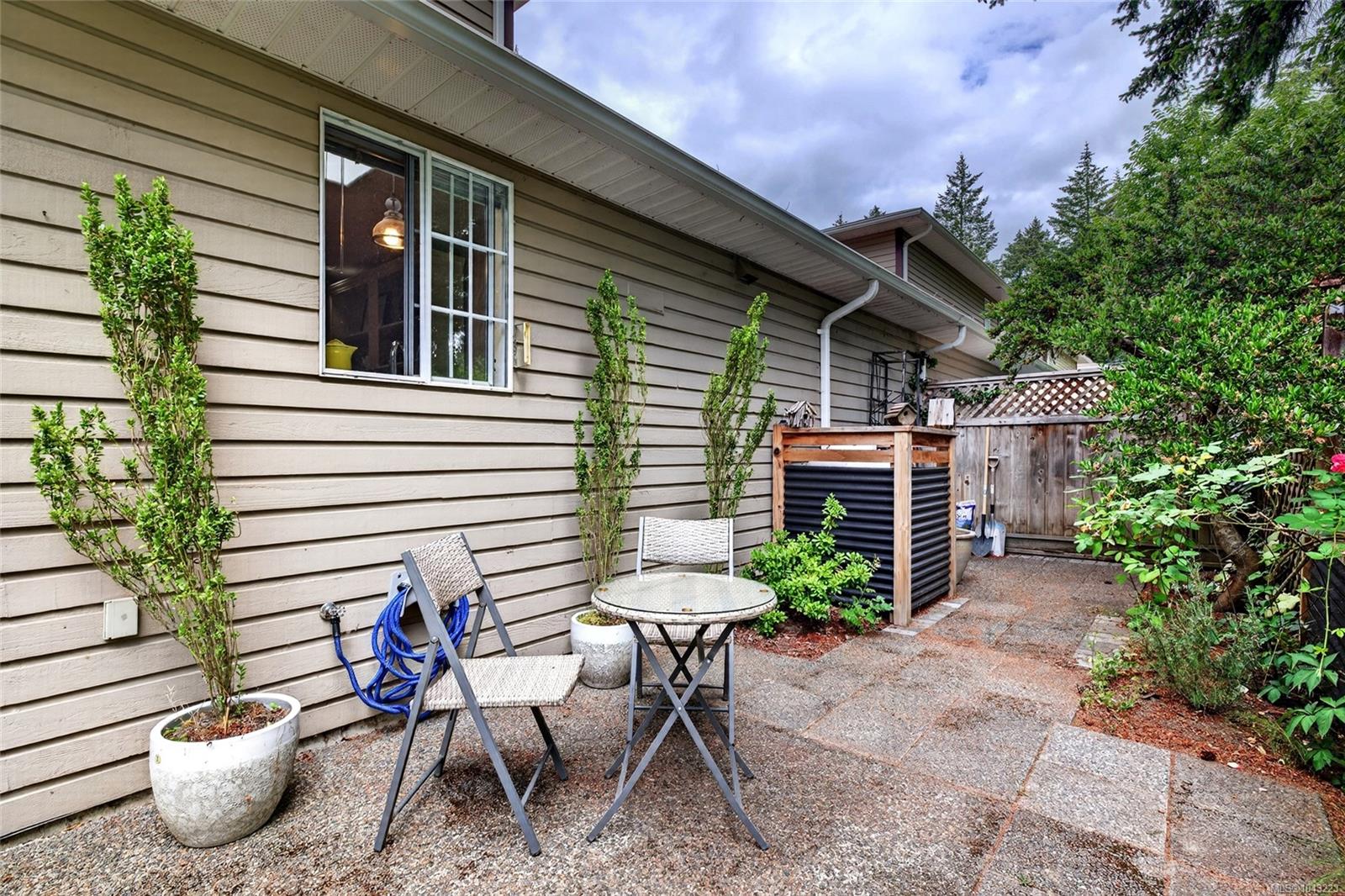 124 Valhalla Rd #8