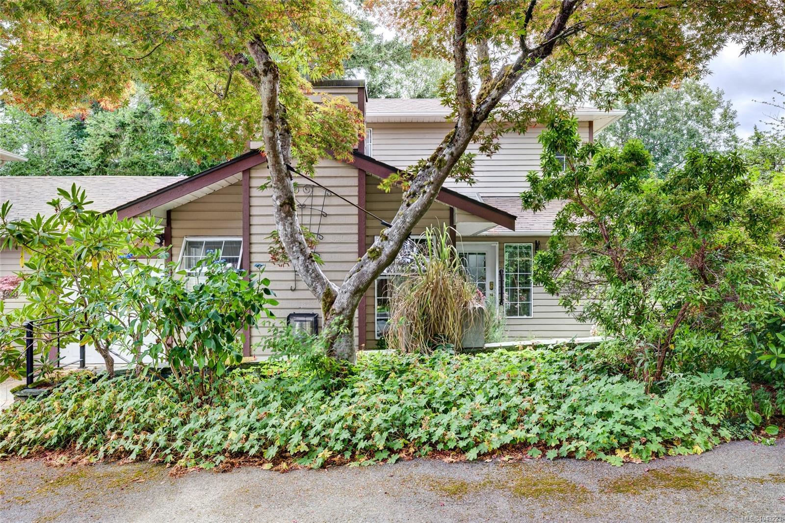 124 Valhalla Rd #8