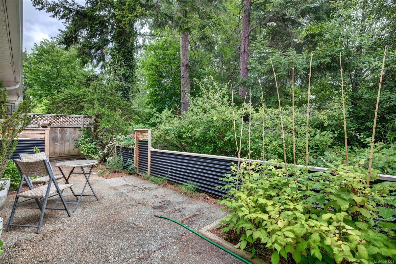 124 Valhalla Rd #8