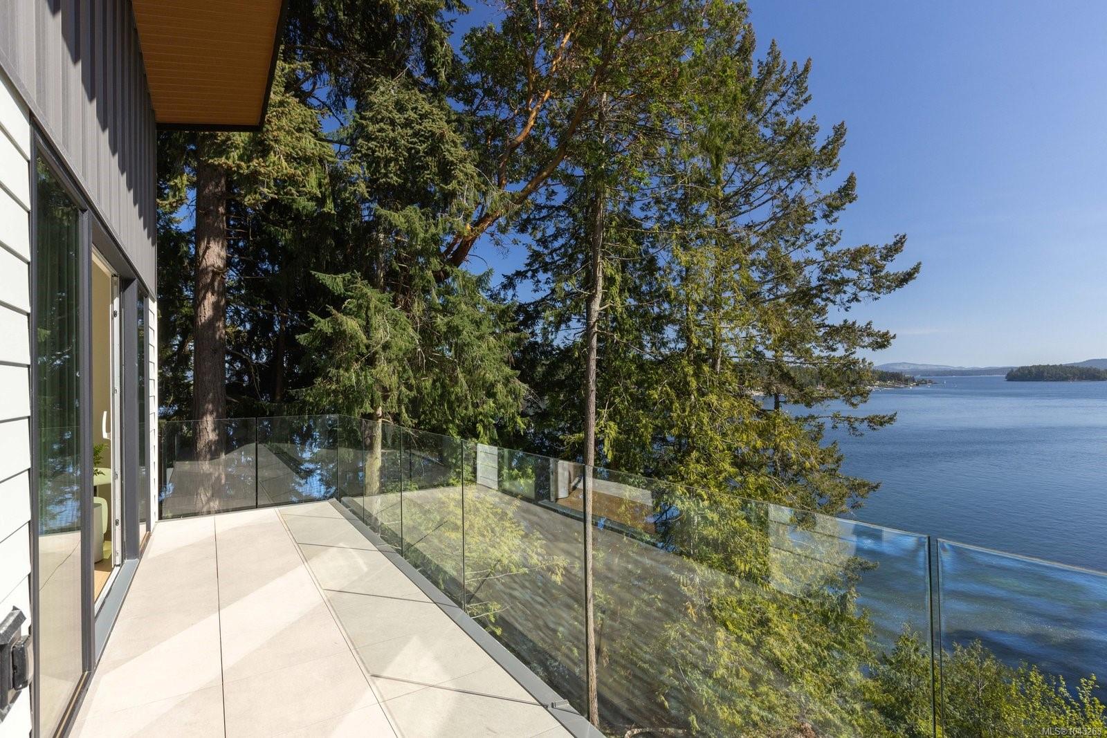 1677 Lands End Rd