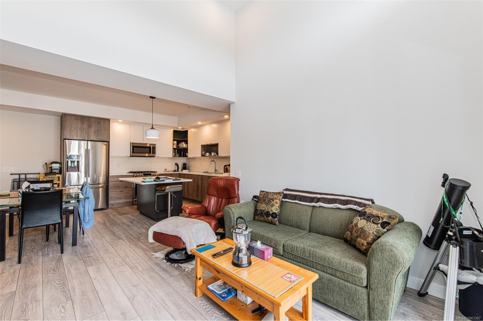 950 Whirlaway Cres #318