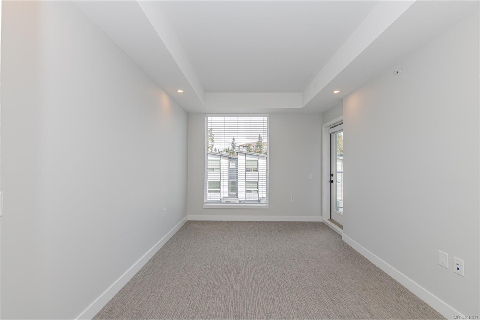 950 Whirlaway Cres #318