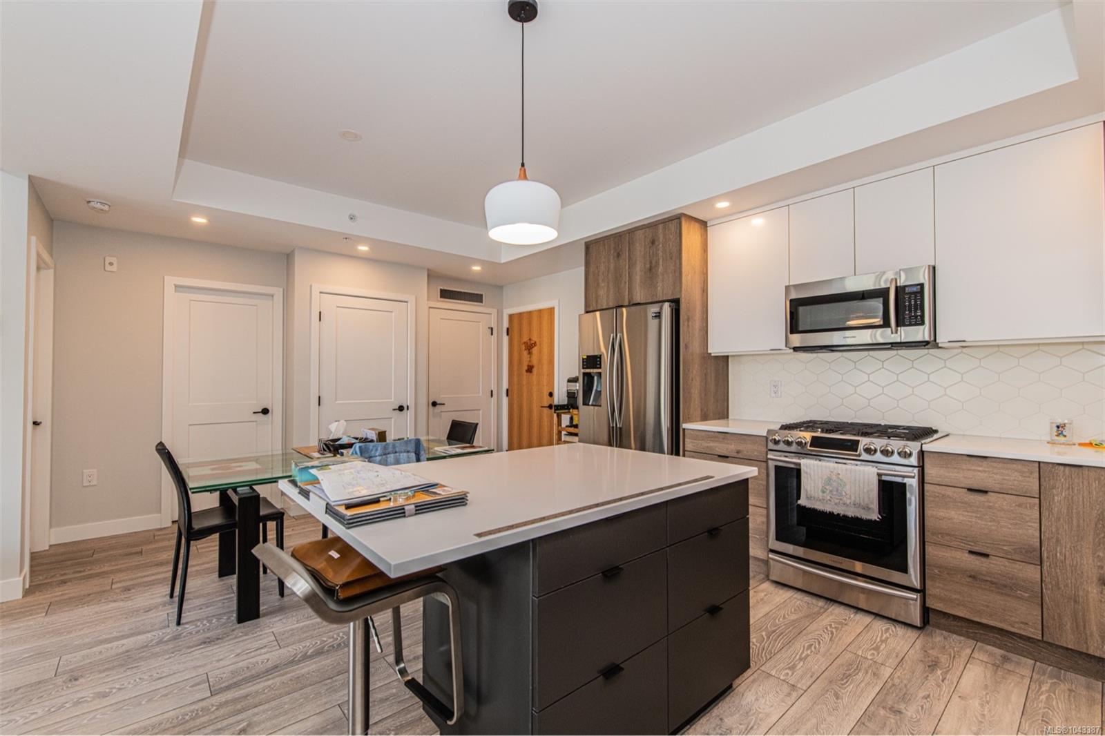 950 Whirlaway Cres #318