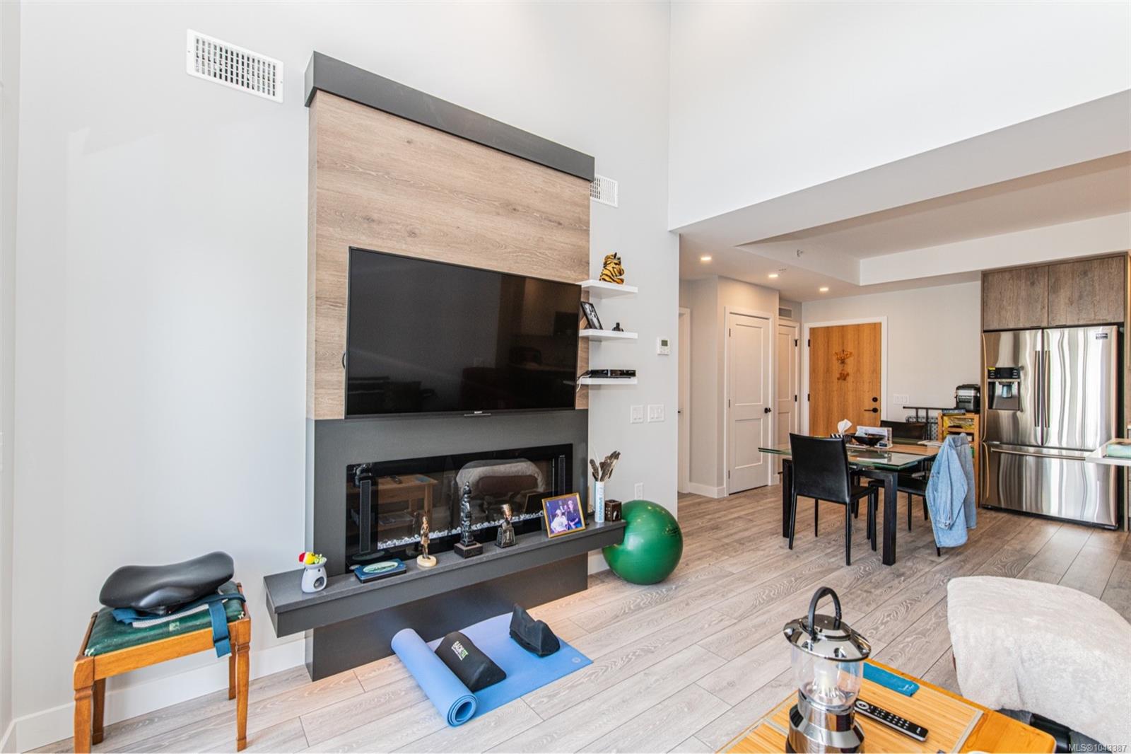 950 Whirlaway Cres #318