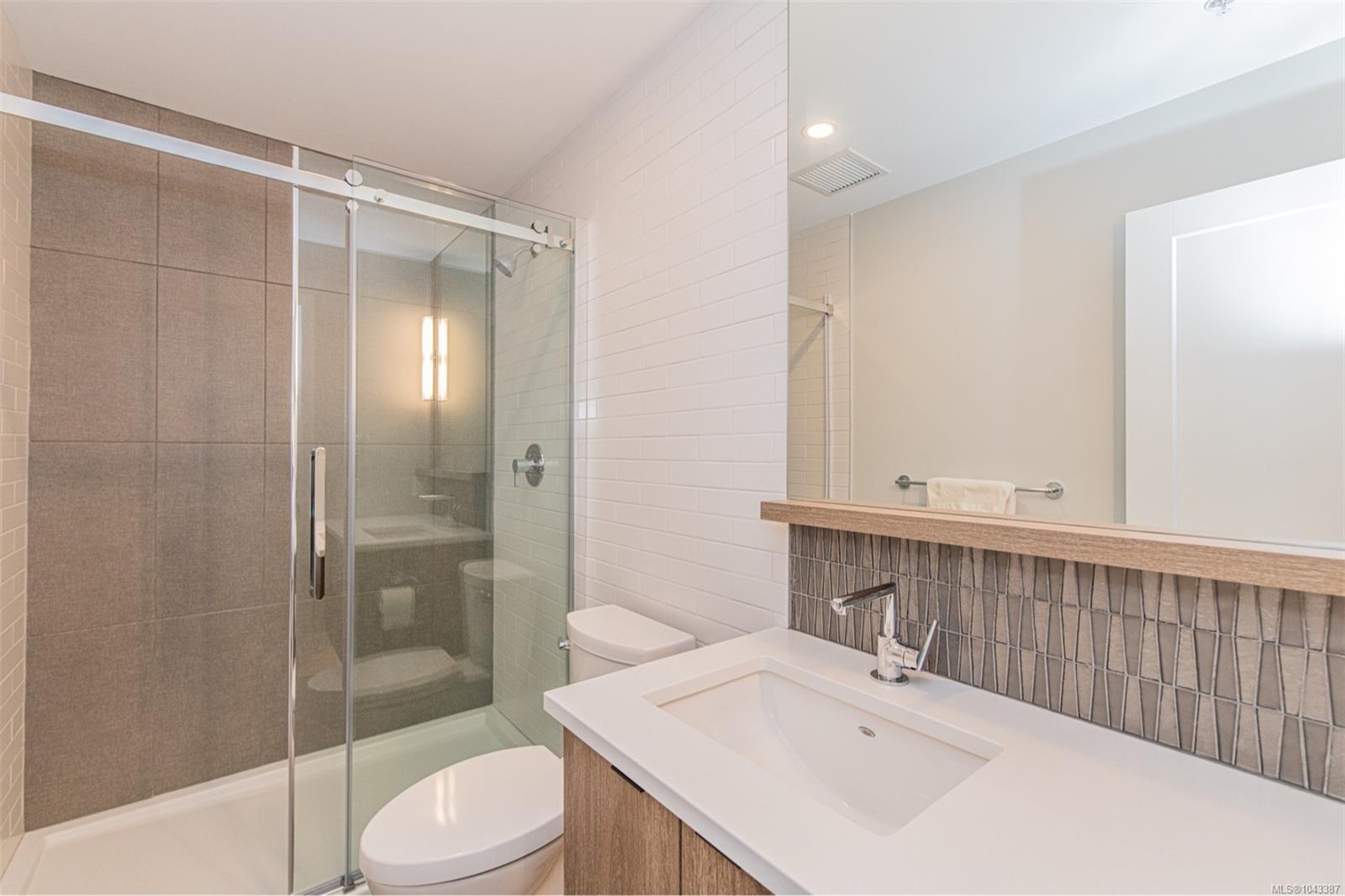 950 Whirlaway Cres #318