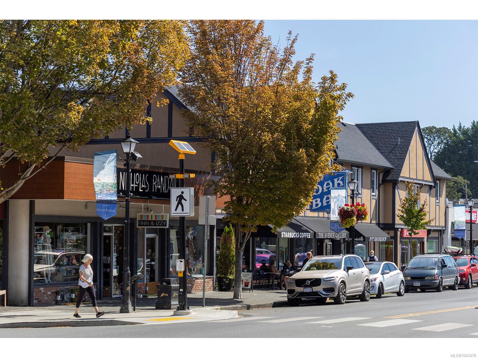 2095 Oak Bay Ave Unit: #307