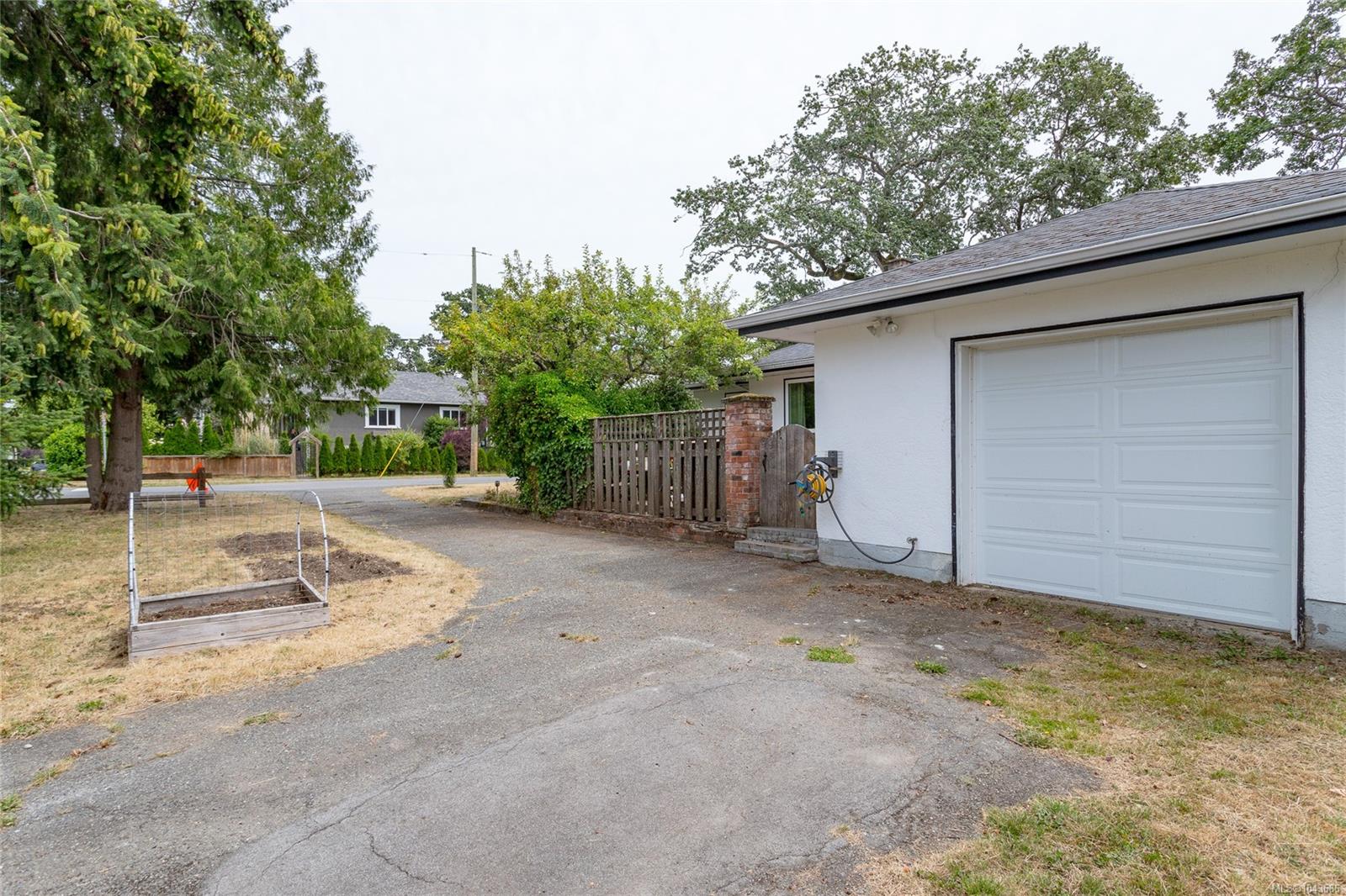 3830 Palo Alto St