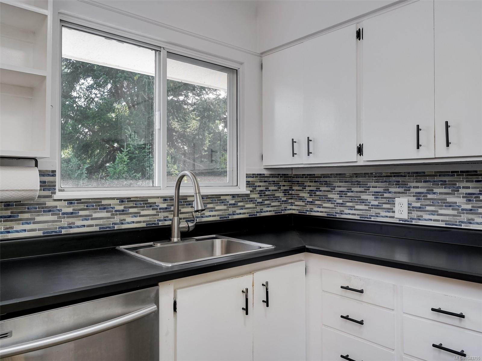 1960 Grandview Dr