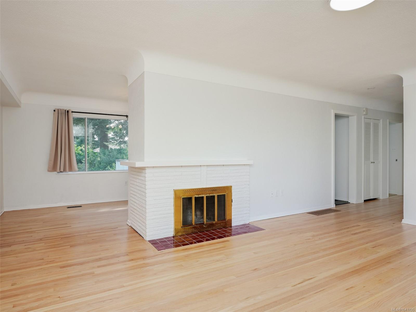 1960 Grandview Dr
