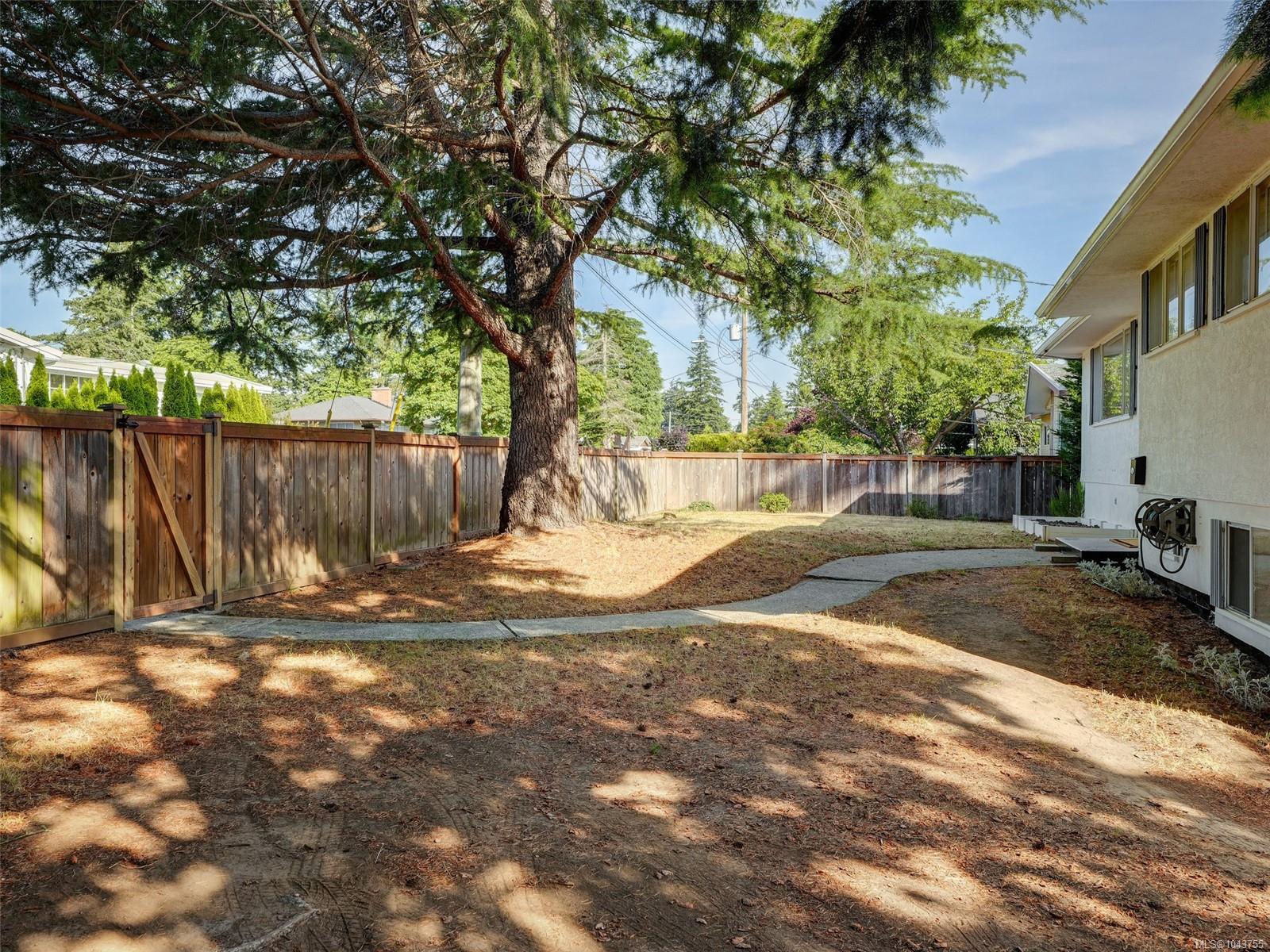 1960 Grandview Dr