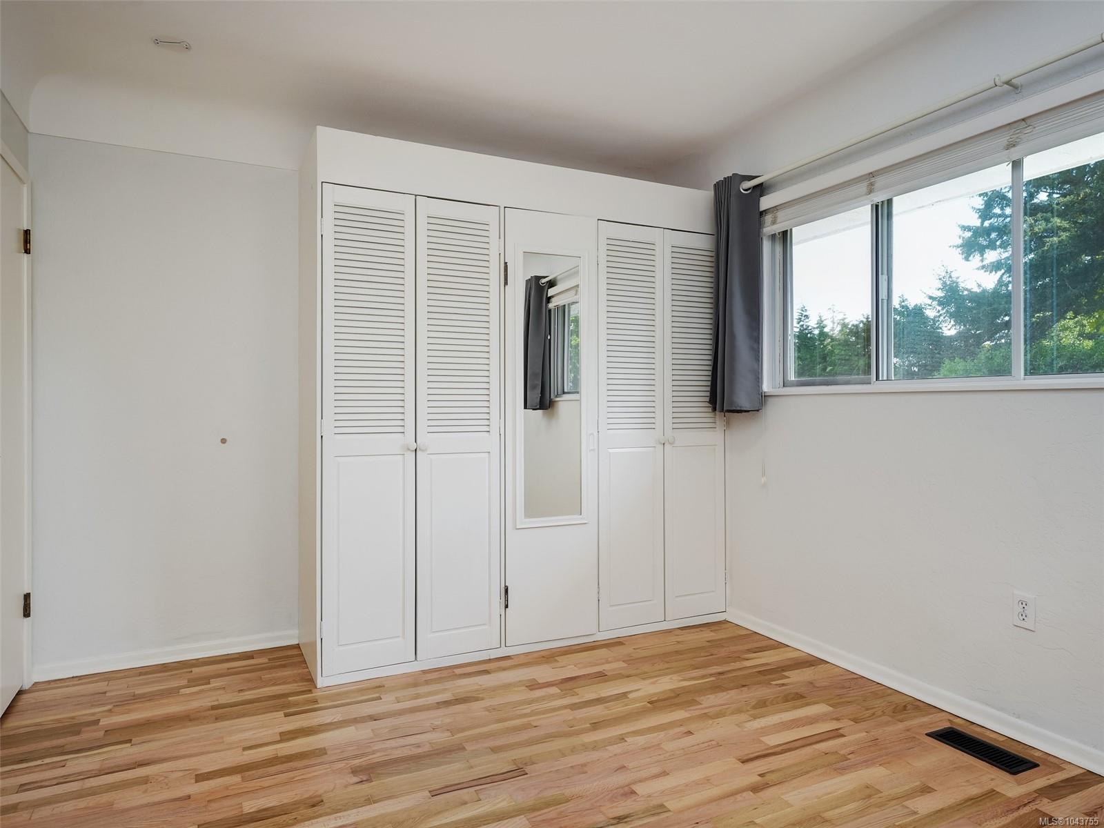 1960 Grandview Dr