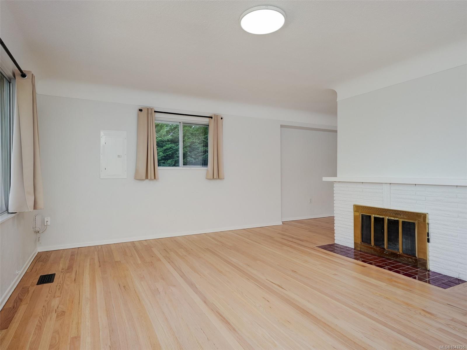 1960 Grandview Dr