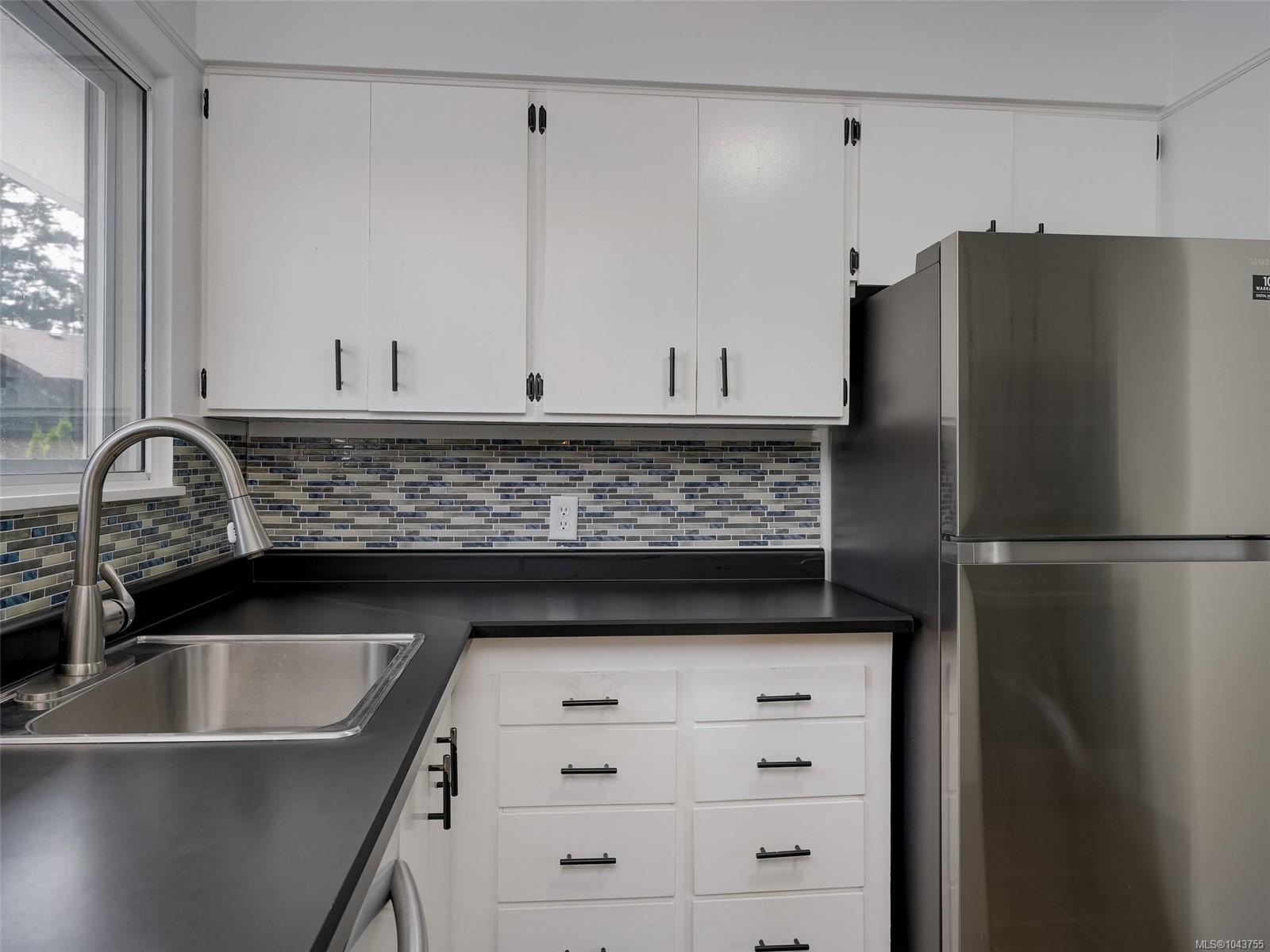 1960 Grandview Dr