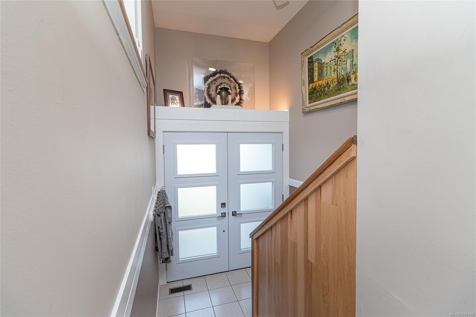 1327 Justine Pl
