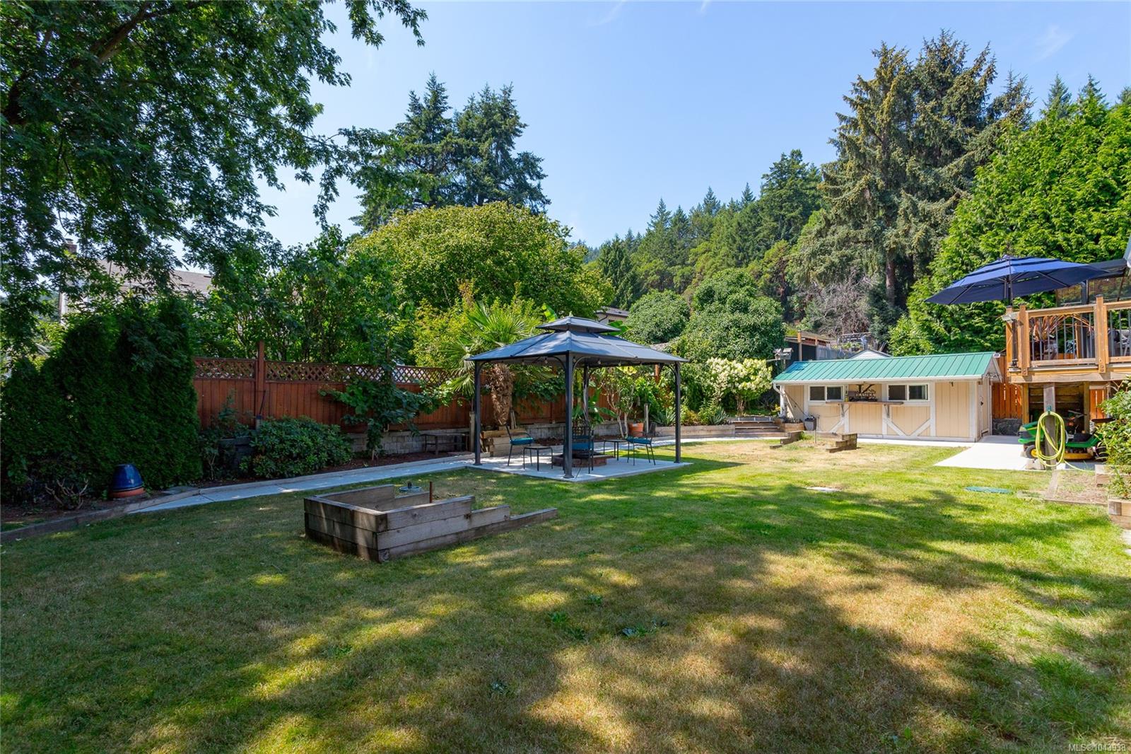 1327 Justine Pl