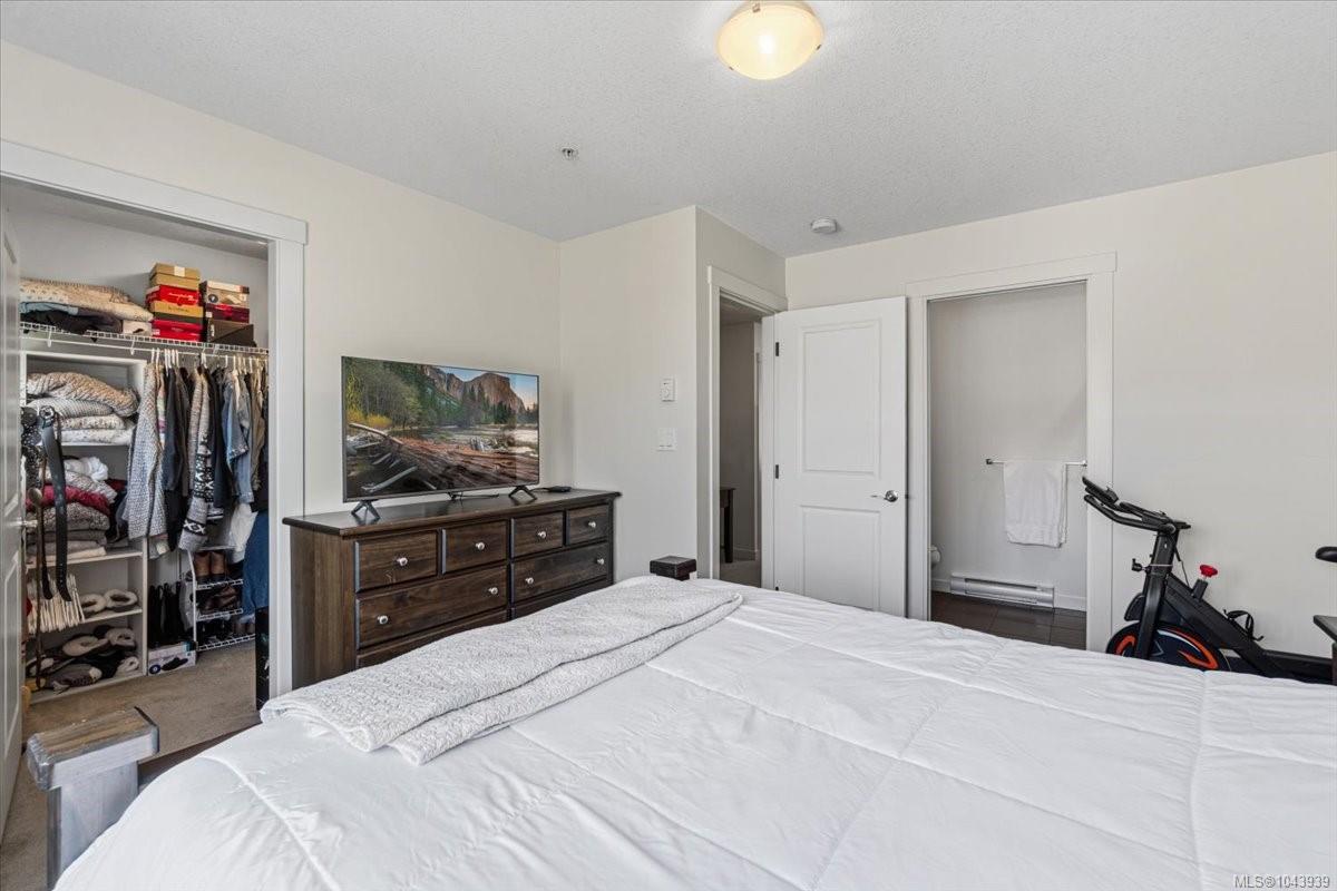 1720 Dufferin Cres #157