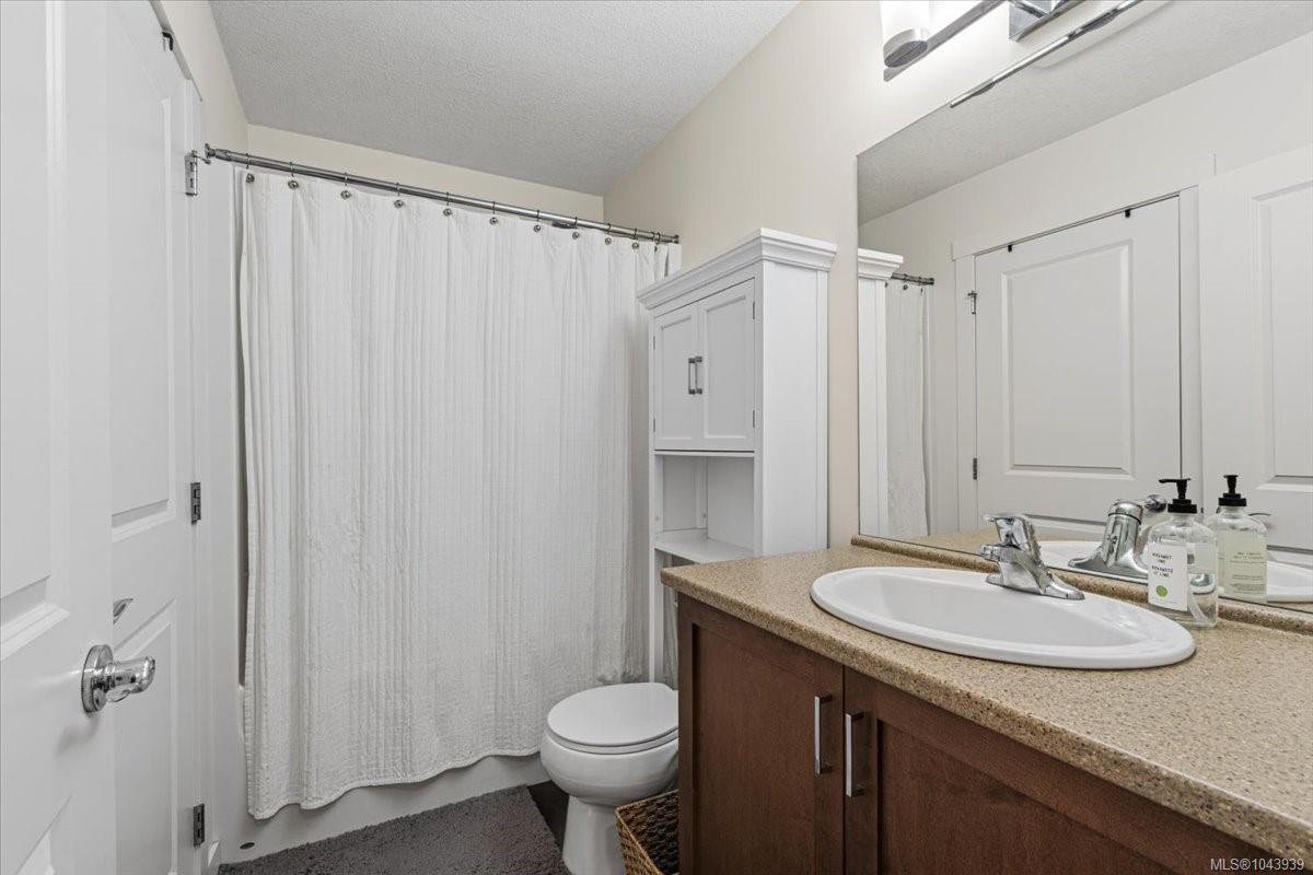 1720 Dufferin Cres #157