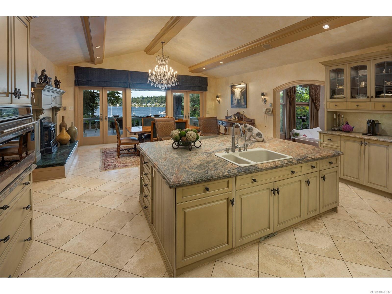 3445 Beach Dr