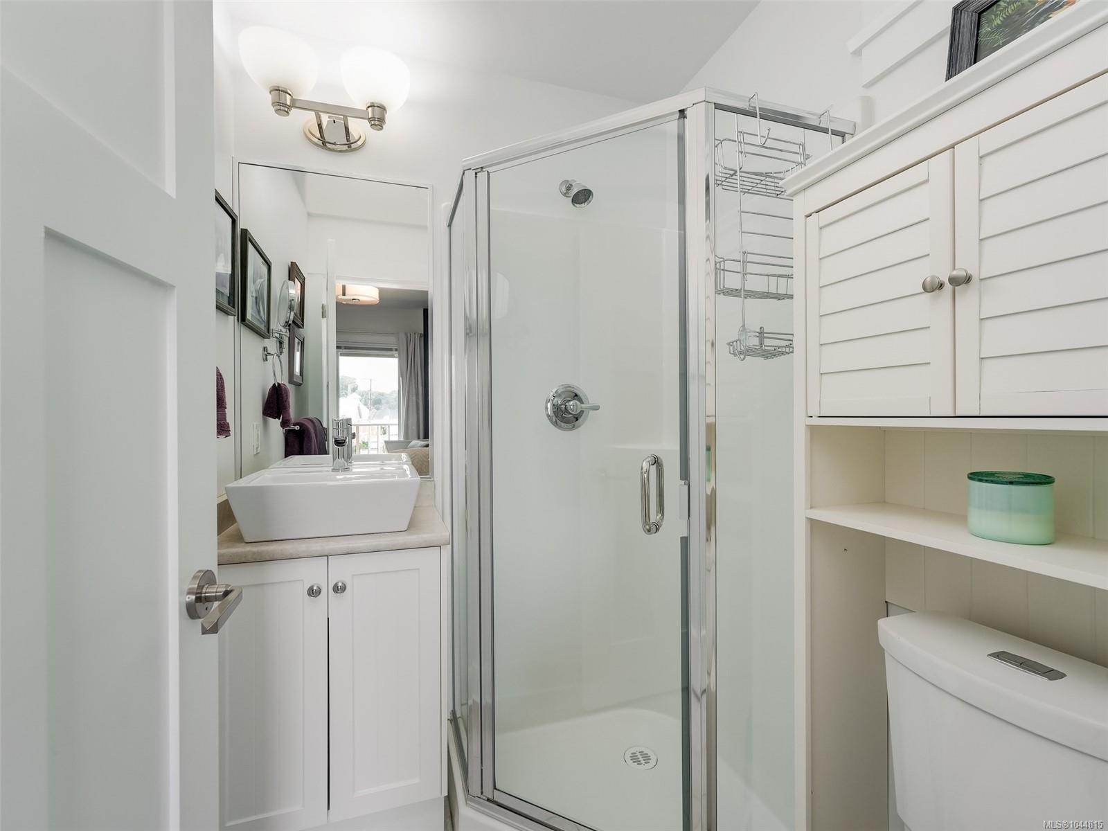 125 Hilltop Cres