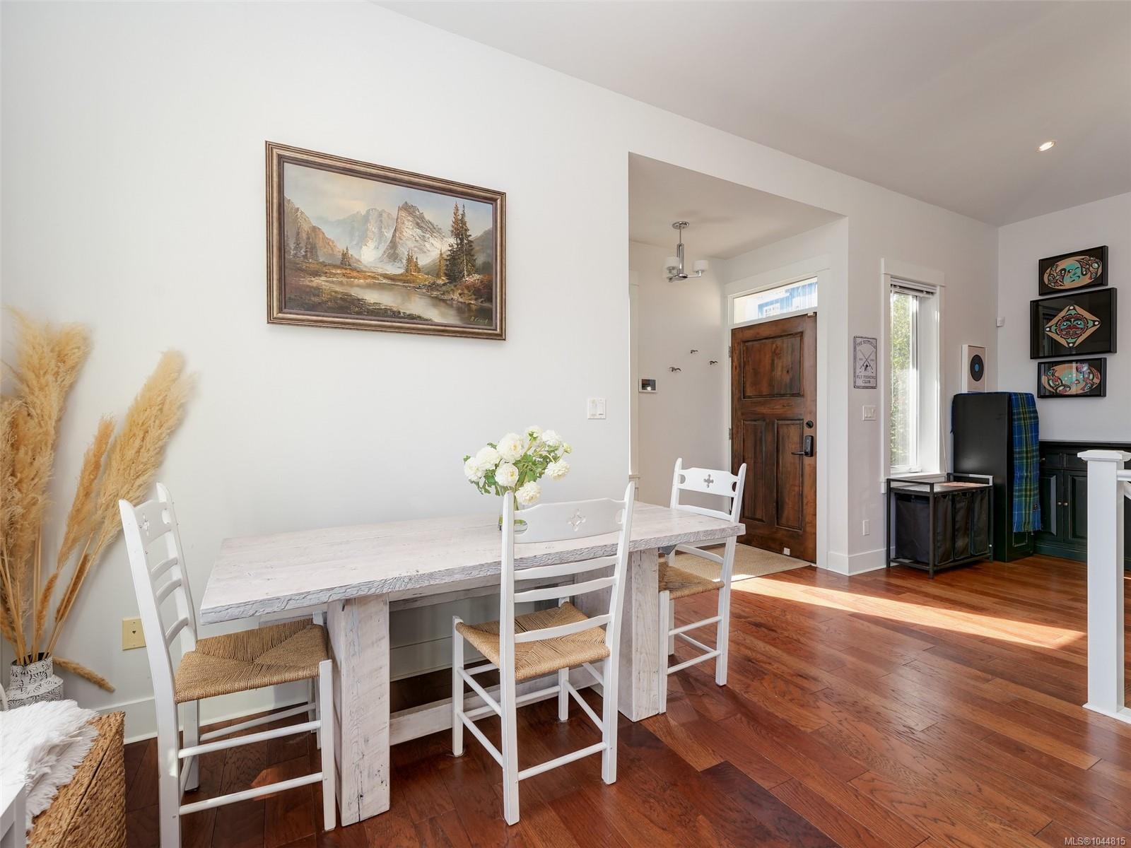 125 Hilltop Cres